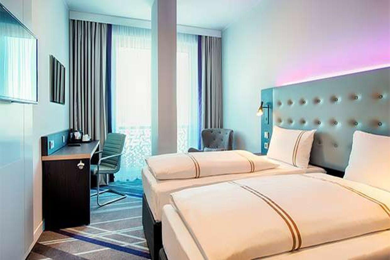 Premier Inn Luebeck City Stadtgraben Екстер'єр фото