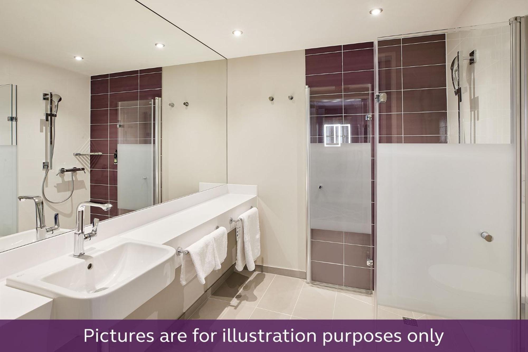 Premier Inn Luebeck City Stadtgraben Екстер'єр фото
