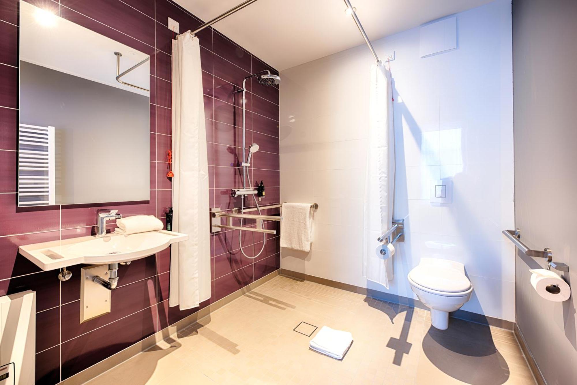 Premier Inn Luebeck City Stadtgraben Екстер'єр фото